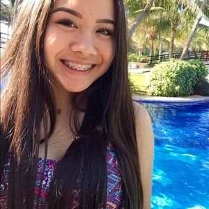 Meet your Posher, Angela