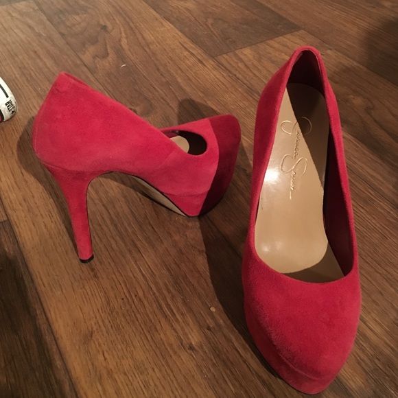 Red Jessica Simpson pump