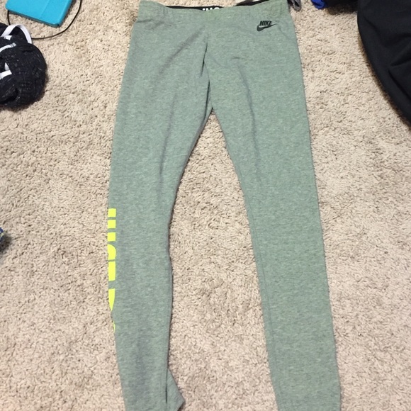 Nike leggings