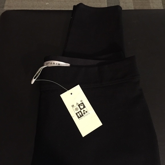 REDUCED ✨NWT Max Studio leggings