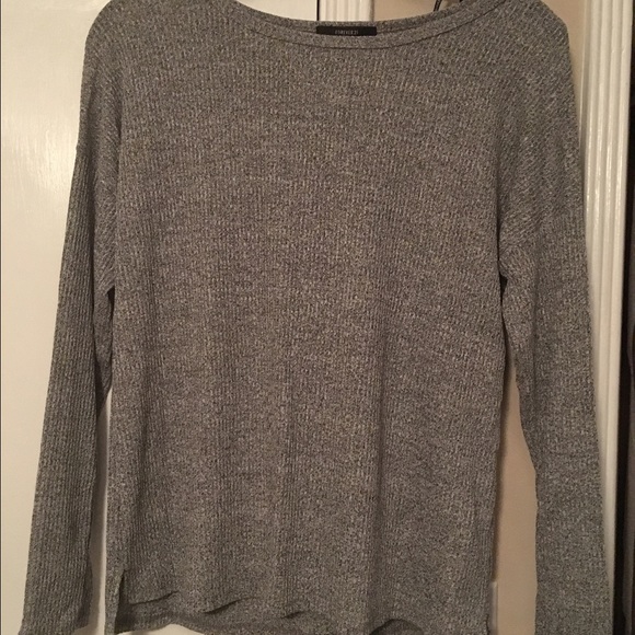 Forever 21, Gray Long Sleeve Top. NBW. NWT.