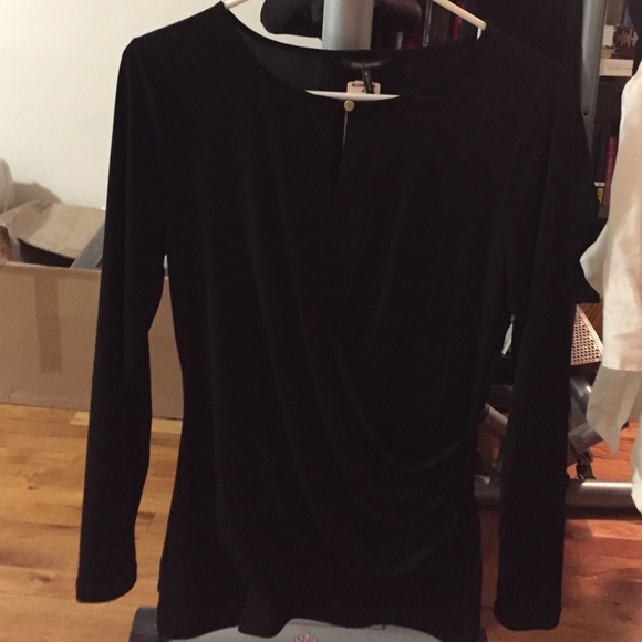 NWT Daisy Fuentes long sleeve wrap shirt