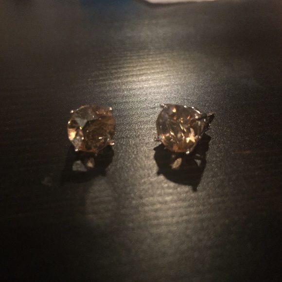 Swarovski Chrystal Golden Shadow stud earrings - Picture 3 of 4