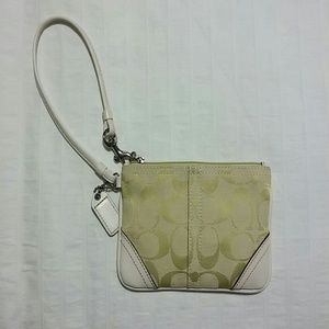 Coach | Signature Collection Wristlet