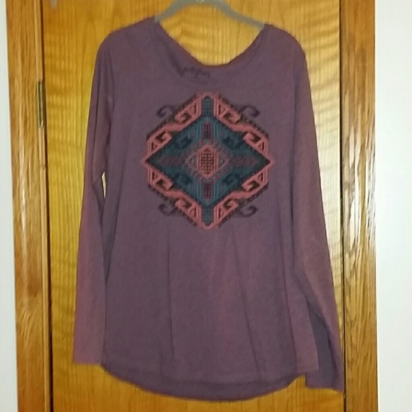 Long sleeve tee