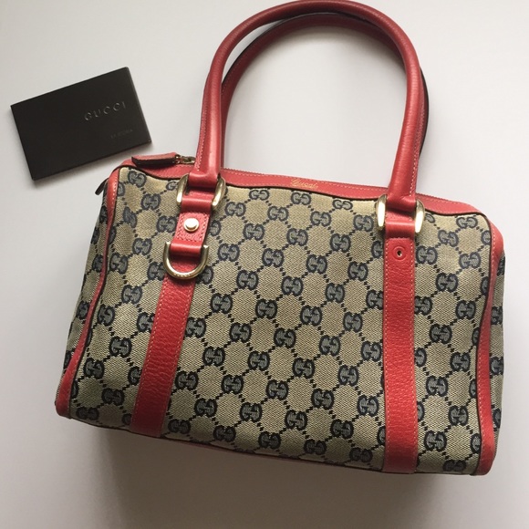 Gucci Handbags - 🎉HOST PICK🎉Authentic Gucci purse