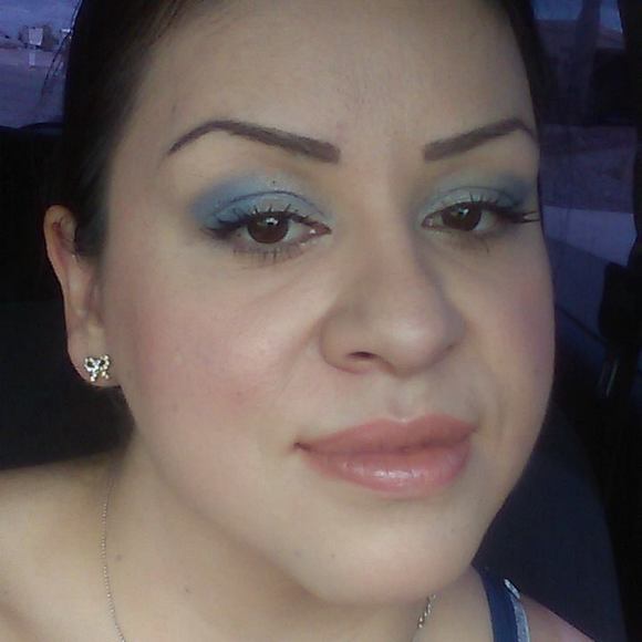 Meet your Posher, Carina