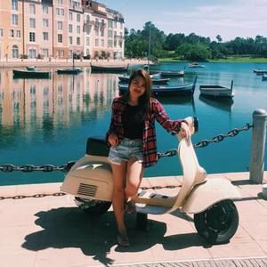 Meet your Posher, Geneva grace