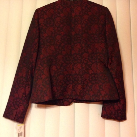 💼Evan Picone Black and red jacket❤️ - Picture 3 of 3