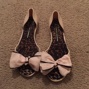 Chinese laundry Flats