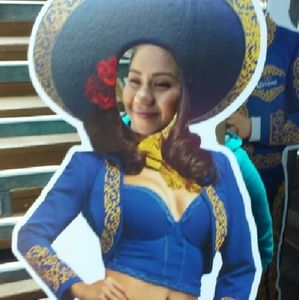 Meet your Posher, Paola