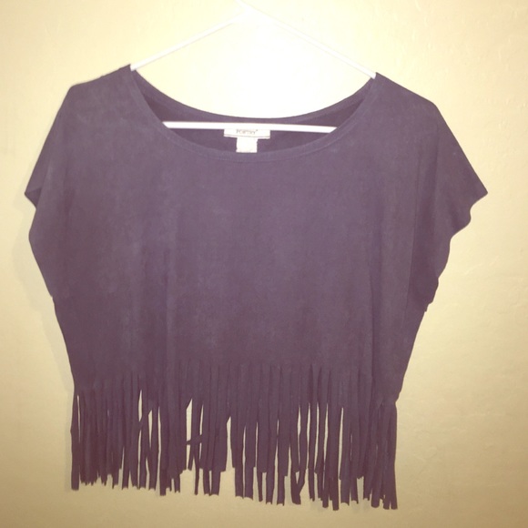 Grey shirt with fringe