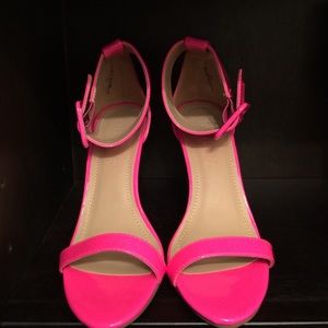 Brand New wedges👌🏼 Hot pink 💞 size:7