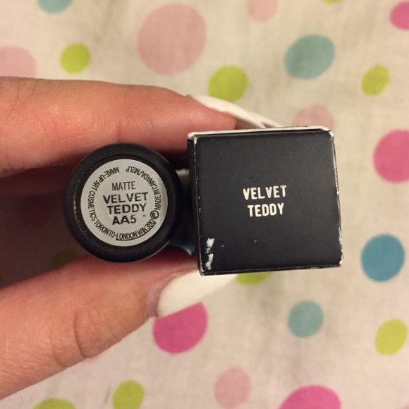 MAC LIPSTICK ❗️SOLD❗️ - Picture 2 of 3