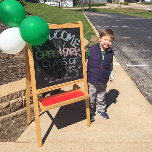 Meet your Posher, Rachel - Picture 1 of 1