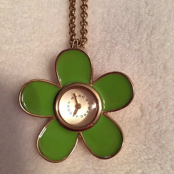 marc jacobs daisy watch