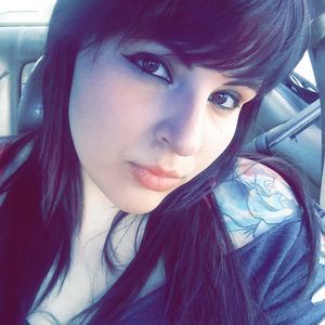 Meet your Posher, Leticia