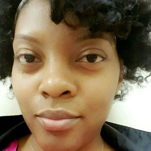 Meet your Posher, Adriane