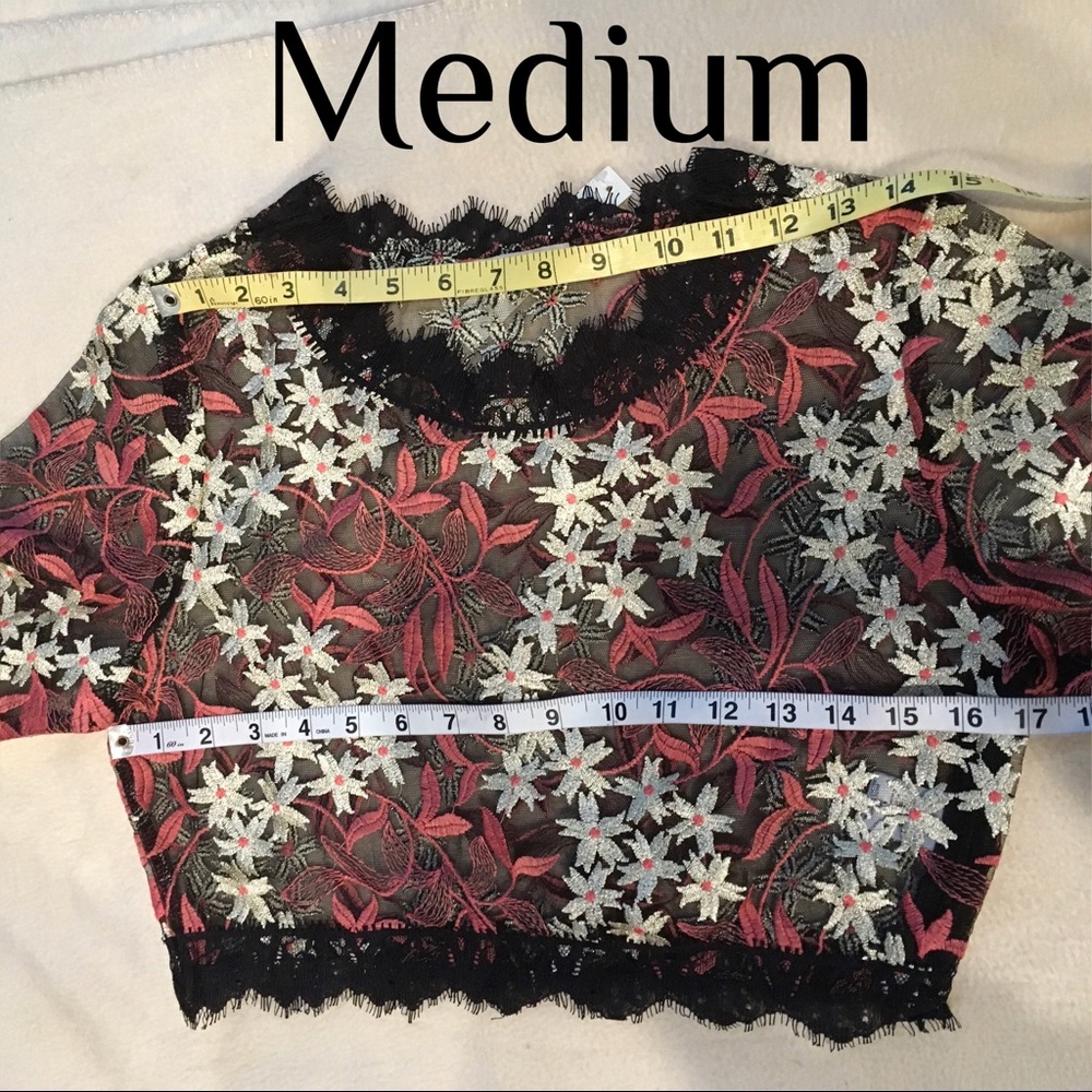 Metallic Embroidered Lace Crop Top - Picture 6 of 7