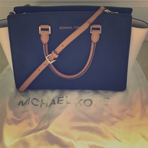 Michael Kors Large Selma purse