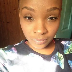 Meet your Posher, Simah