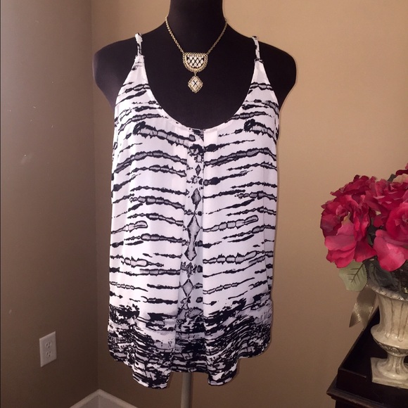Black & white top