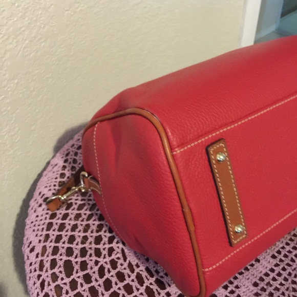 NWT Beautiful, sassy, red Dooney and Bourke Olivia - Picture 2 of 4