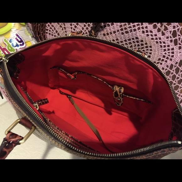 Elegant and classy! Head turning style! - Picture 3 of 6