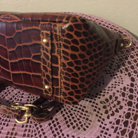 Elegant and classy! Head turning style! - Picture 4 of 6