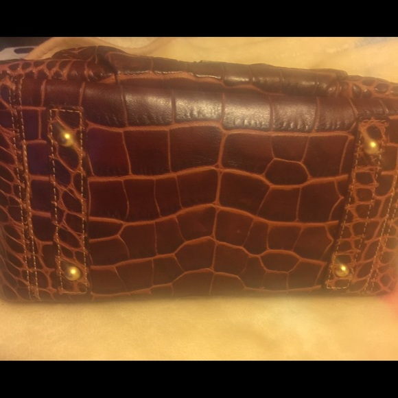 Elegant and classy! Head turning style! - Picture 6 of 6