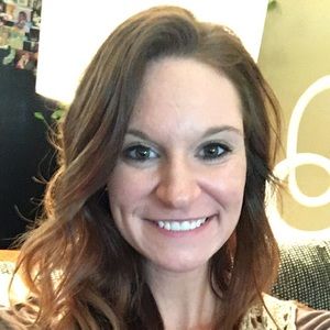 Meet your Posher, Courtnie