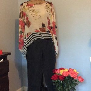 Quarter sleeve trendy top