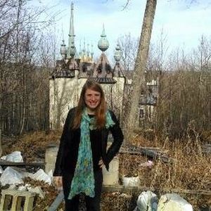 Meet your Posher, Lydia joy