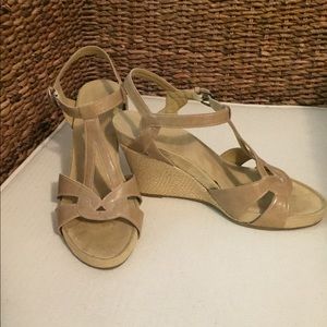 A2 by Aerosoles Nude Leather Wedges