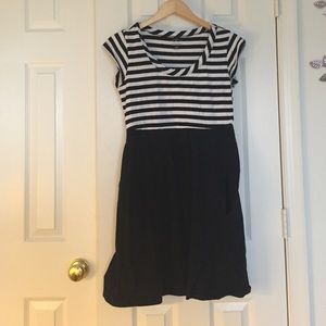 Casual jersey dress with pockets