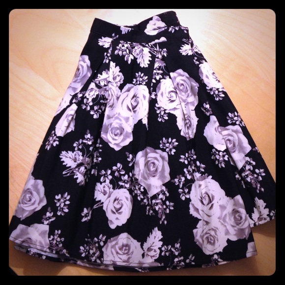 Black and white floral skirt