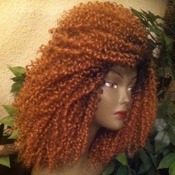 GORGEOUS CURLY WIG