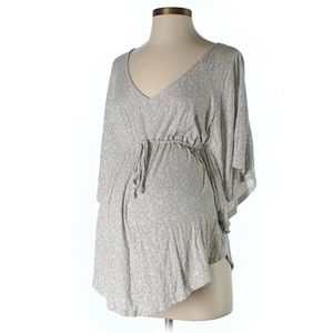 V Neck Maternity Top w/ Flowy Sleeves