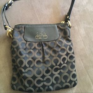 coach crossover 100% authentic