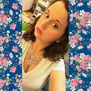 Meet your Posher, Abby