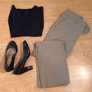 Perfect work trousers by Daisy Fuentes. Size 2P