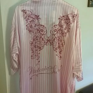 Beautiful Victorias secret robe