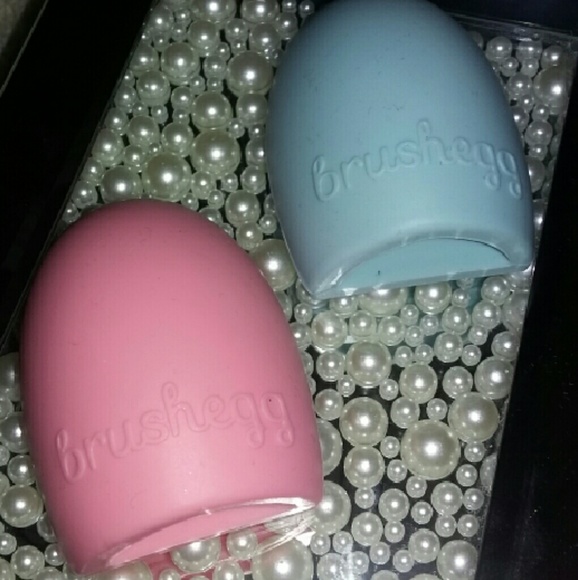 Brush eggs