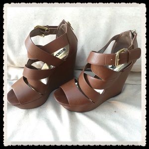 Brown wedges