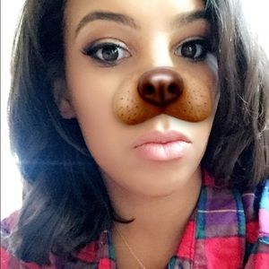 Meet your Posher, Dionne