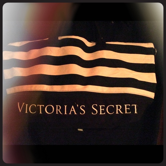 Nwt Victoria's Secret duffle bag