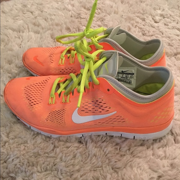 Nike Free Trainers 5.0 - size 7.5