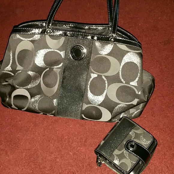 Coach purse and wallet
