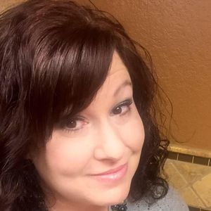 Meet your Posher, Marnie