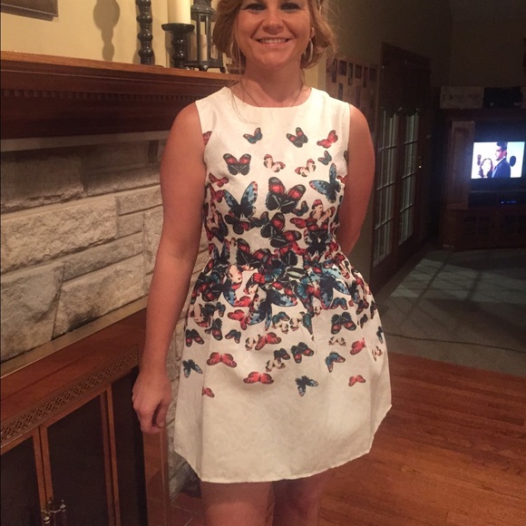 🎈SALE✨ NEW 💜Butterfly Dress💜 Medium - Picture 3 of 3